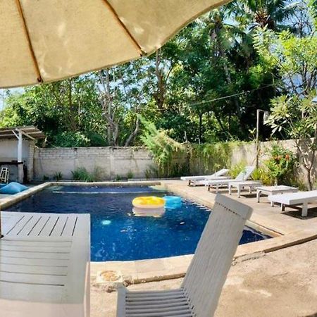Santai Bungalow Gili Trawangan Luaran gambar