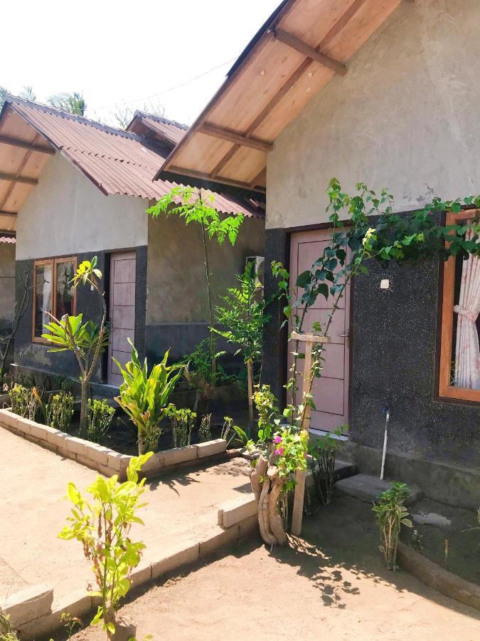 Santai Bungalow Gili Trawangan Luaran gambar